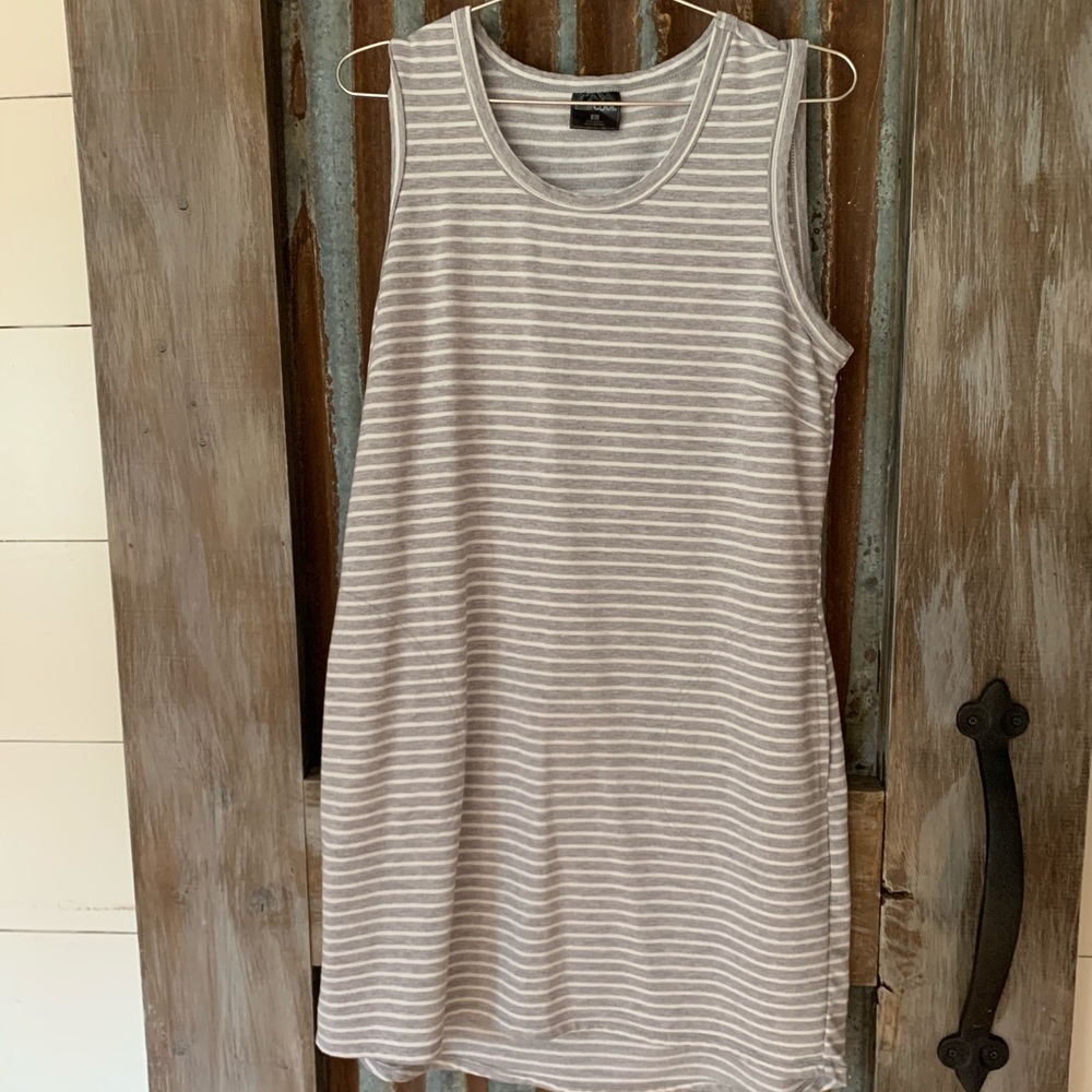 32 Degrees women’s dress with pockets